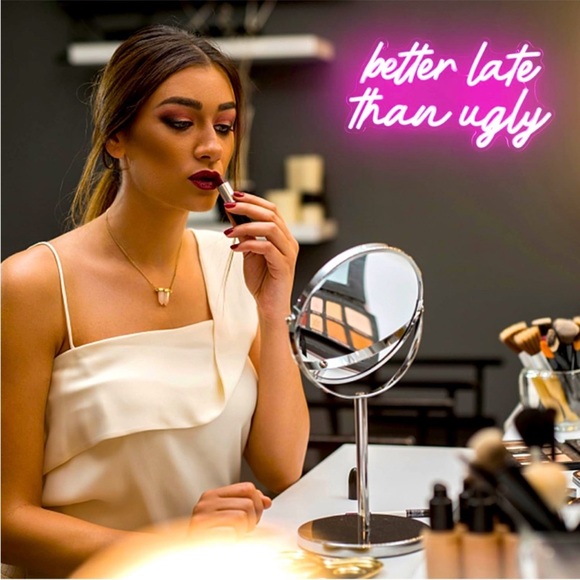 Cohosting BEST IN MAKEUP Posh Party - 8/22 at 2:00 CST. Sign up for a host pick! - Picture 5 of 7